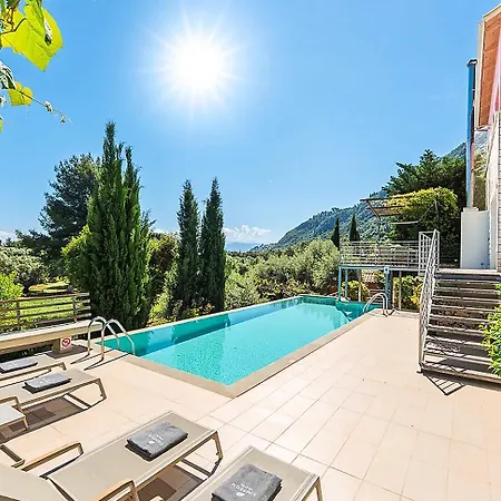 Villa Porphyra